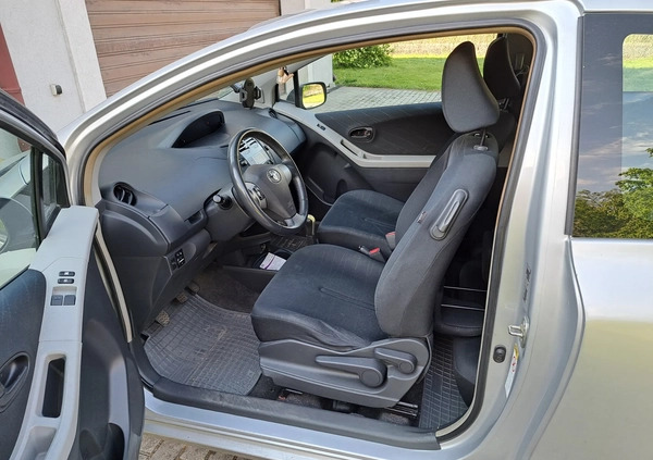 Toyota Yaris cena 10500 przebieg: 245000, rok produkcji 2007 z Kąty Wrocławskie małe 67